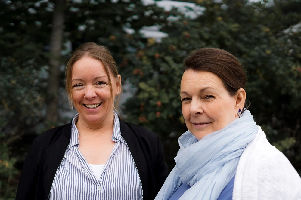 Innendienst Schneider Direktmarketing- Melanie Schmidt und Heike Jäger